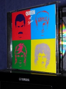 queen hot space